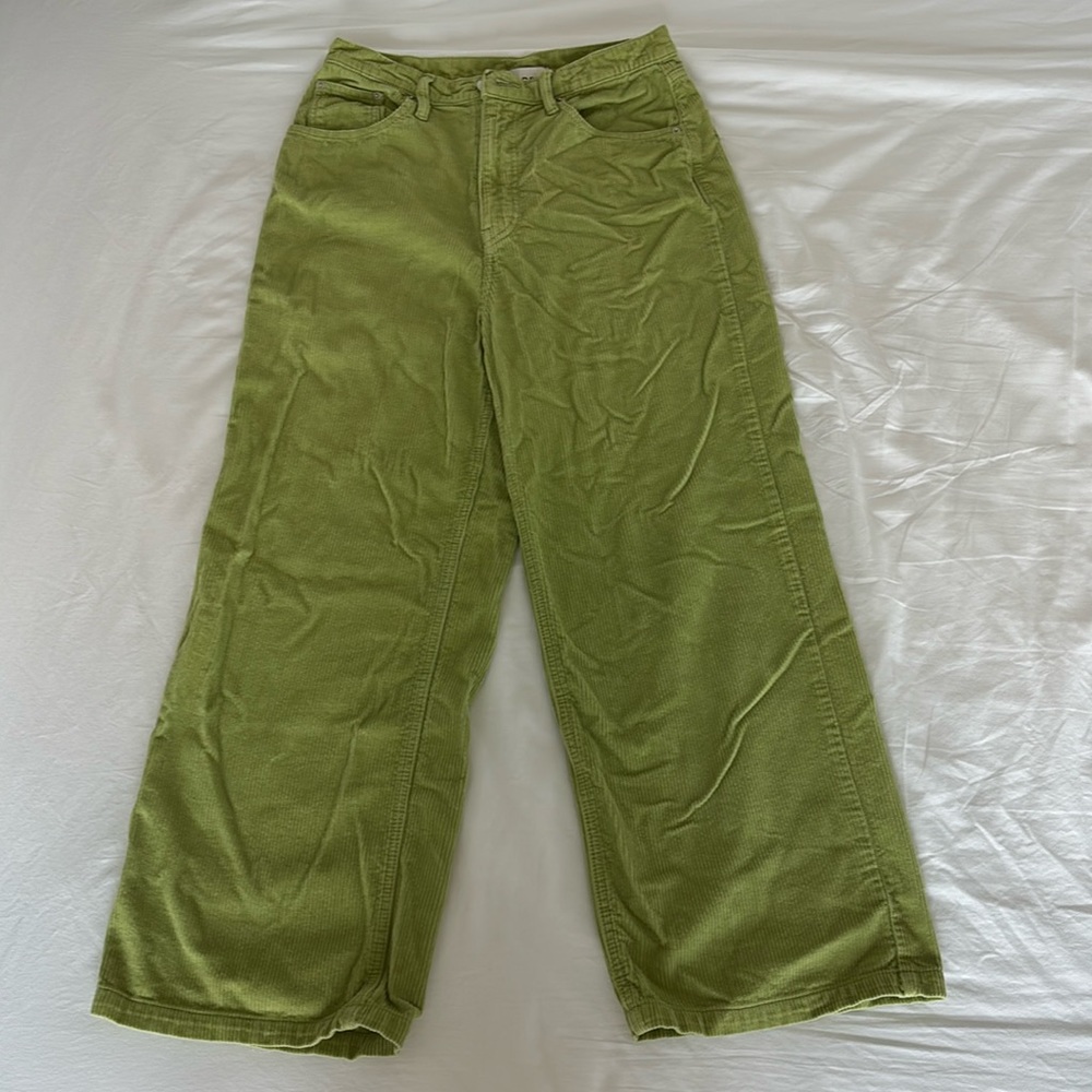 BDG high and wide corduroy pants
